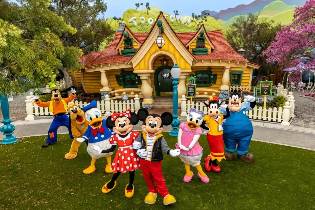 Discover Disneyland, Enjoy The Land Of Dreams 04