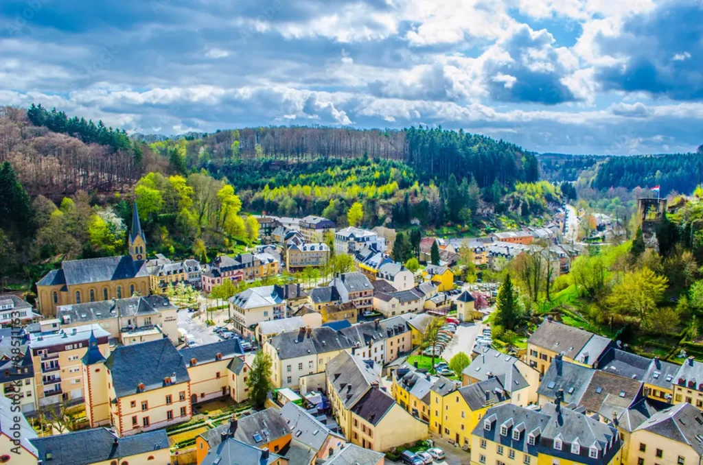 Discover Luxembourg 6-1