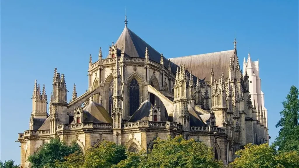 The Most Attractive Tourist Destinations In France 32