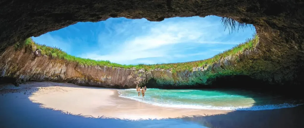 The Most Beautiful Beaches In Hawaii 20