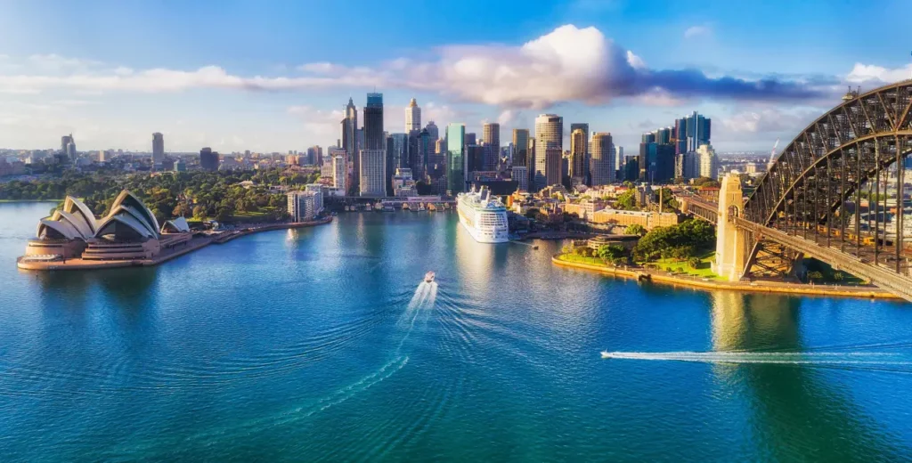 The Top 30 Famous Tourist Destinations In Australia 0
