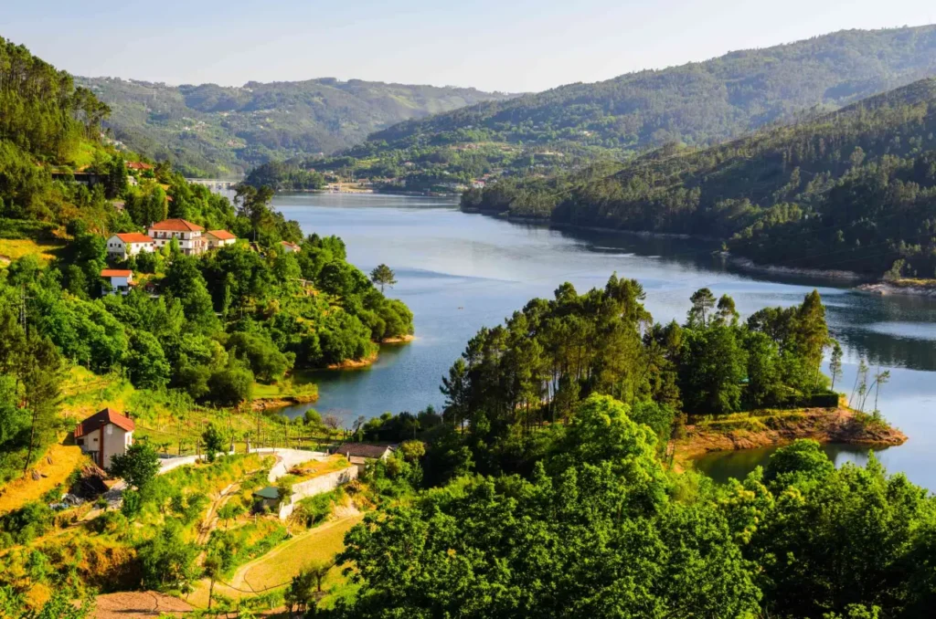 The Top Enchanting Tourist Destinations In Portugal 0-3