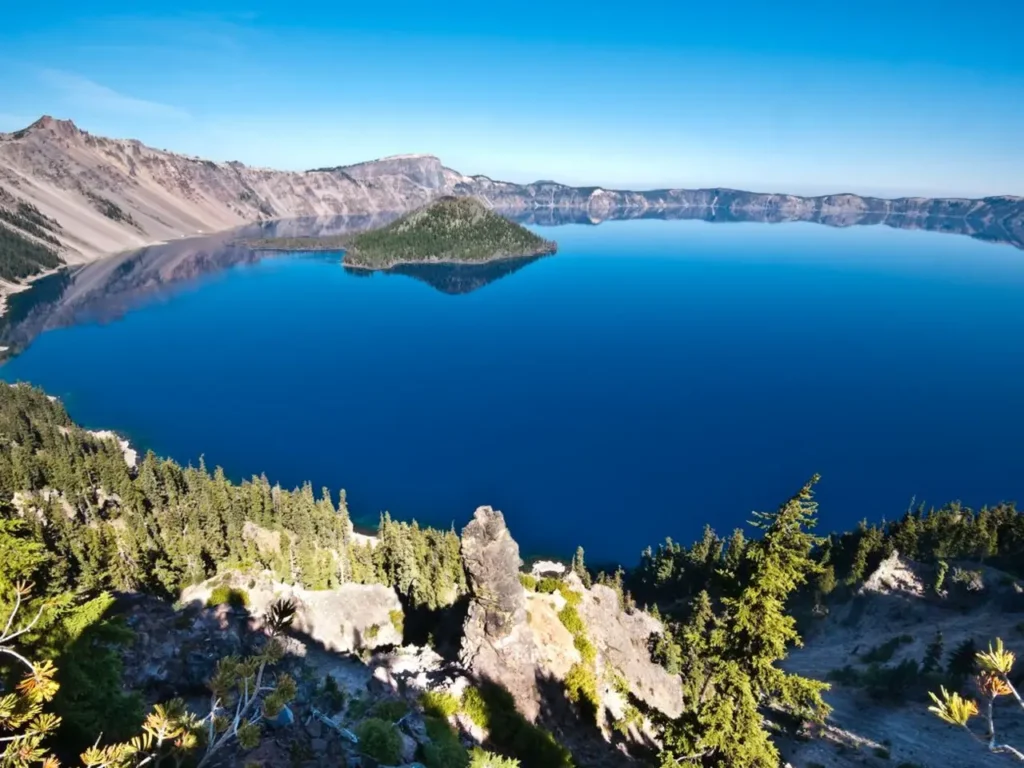The Top Most Beautiful Lakes In The World 0