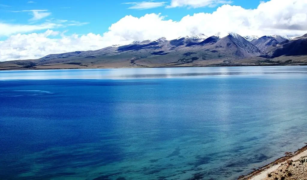 The Top Most Beautiful Lakes In The World 16