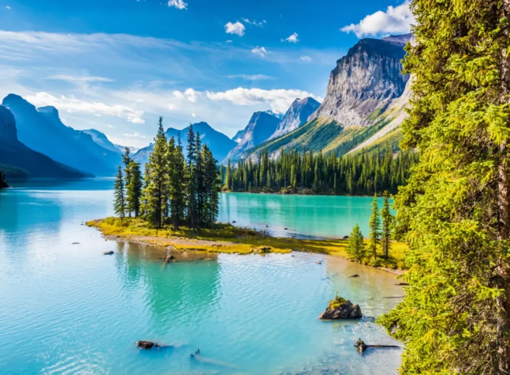 The Top Most Beautiful Lakes In The World 30