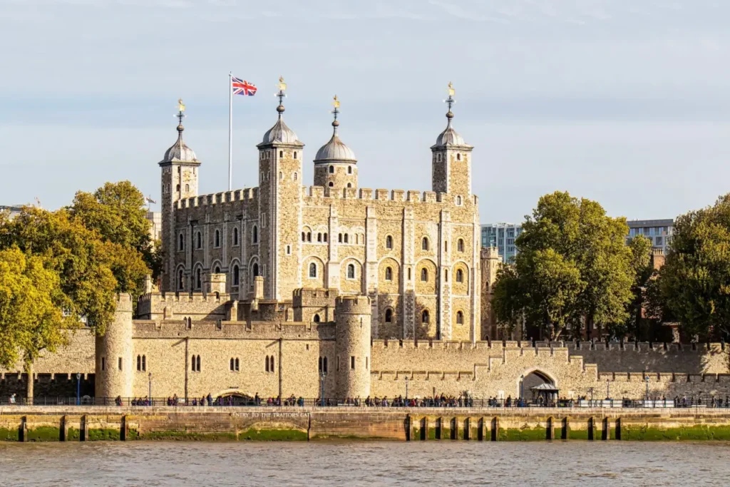 Top Famous Tourist Attractions In The United Kingdom 1-1
