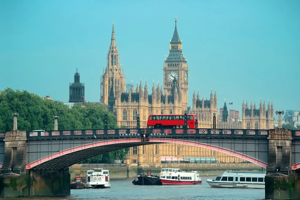 Top Famous Tourist Attractions In The United Kingdom 37