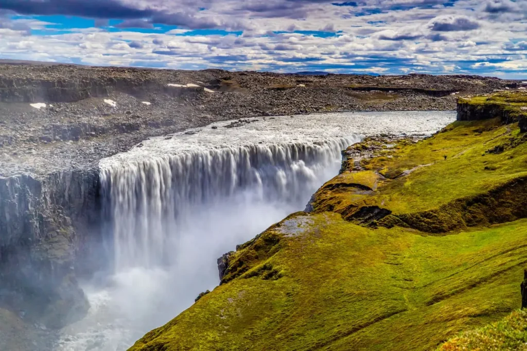 Top Most Amazing Waterfalls In The World 15